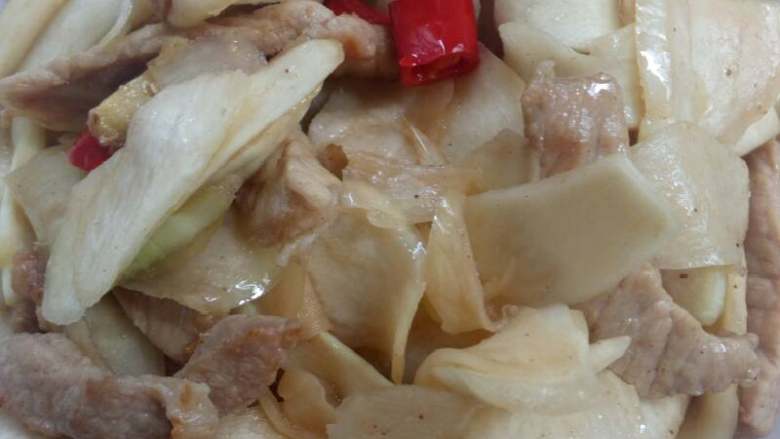 小陀螺的农家味小炒茭白