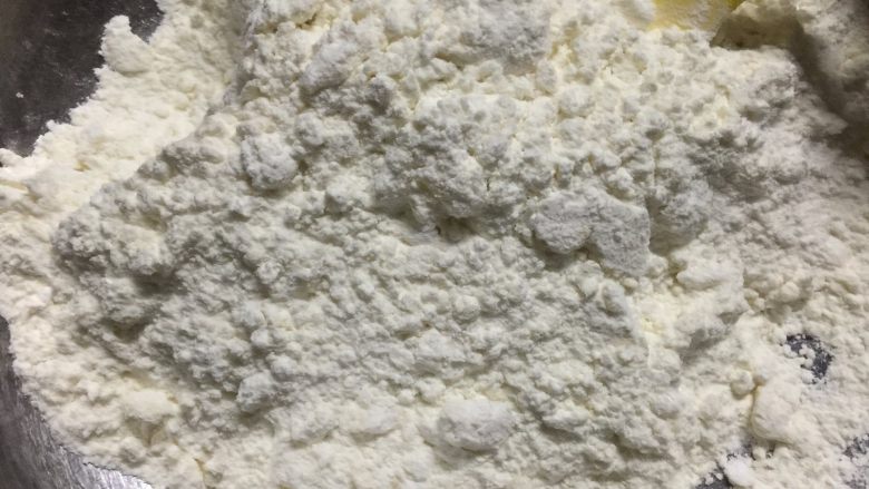 蔓越莓奶油司康,混合面粉,盐,糖,泡打粉