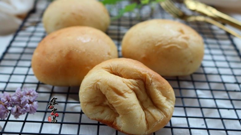 板栗馅柔软小餐包