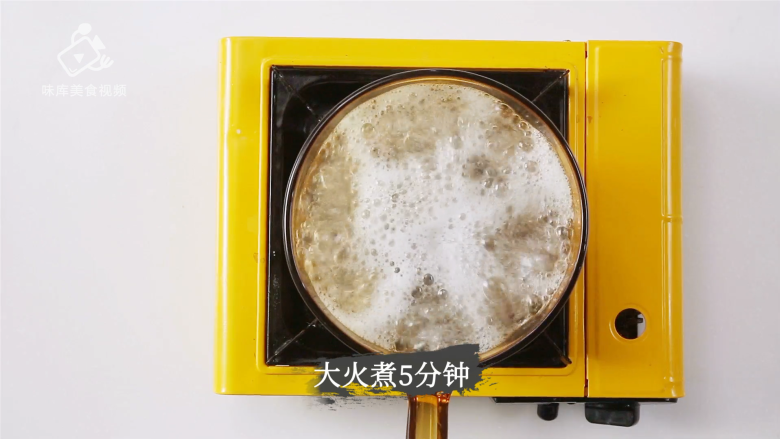 白贝豆腐萝卜汤,夏季消暑滋补必备 ,大火煮5分钟