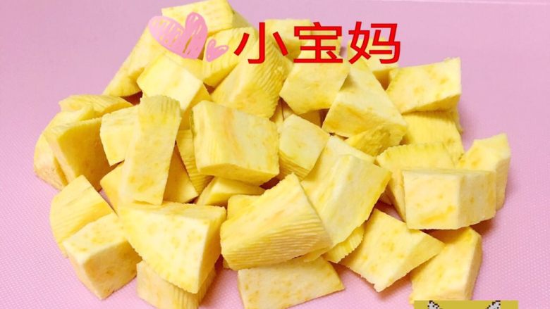 芦笋红薯泥,红薯切丁