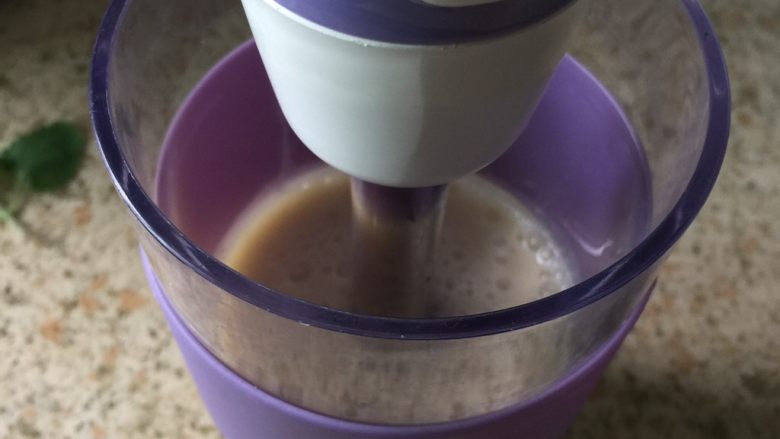 水果棒冰,然后开始各类水果打汁,喜欢怎么样配就怎么打汁