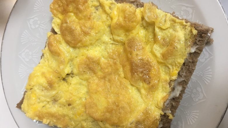 宝宝辅食~三明治,放入鸡蛋