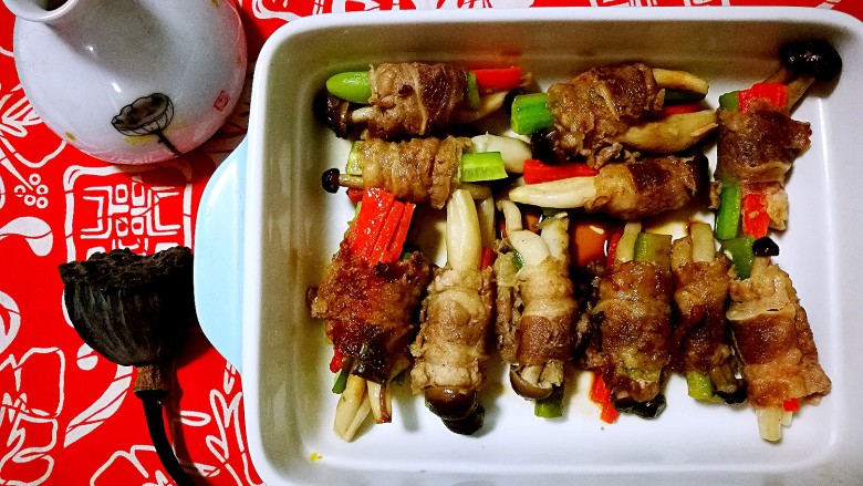 五色牛肉卷和豆腐羹,五色食材,滋养我们的身体。