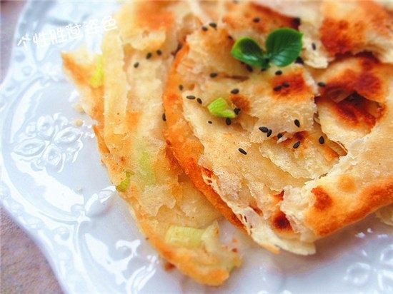 千层葱花酥饼,搭配小粥,我觉得是很棒的早餐