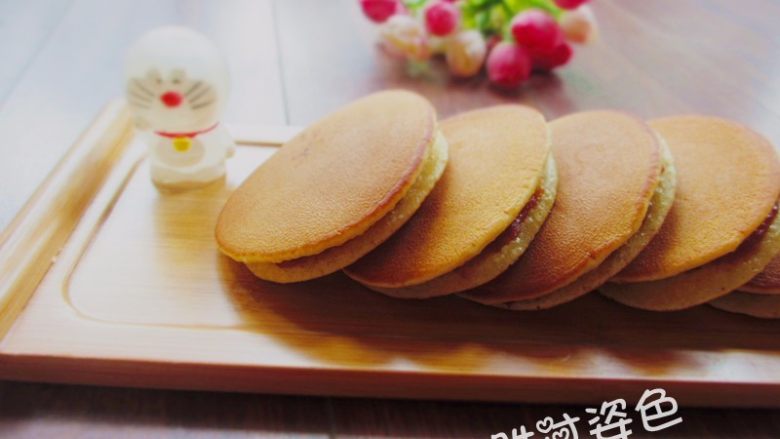 铜锣烧,在家做铜锣烧十分方便,一只平底锅就可以搞定