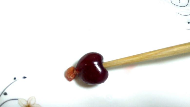 樱桃夹饼,核出来了,是不是挺简单的