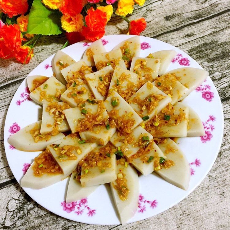 豆浆机版Q弹猪皮冻,做好的猪皮冻,很Q弹,很有韧性,酸酸辣辣的很好吃哦!