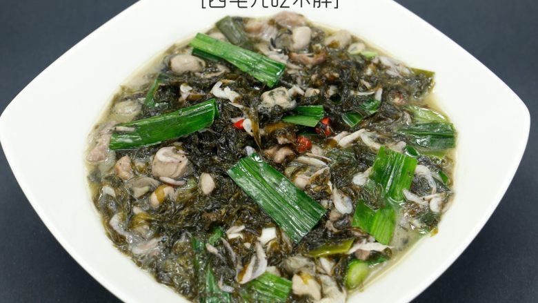 海蛎紫菜煲,切记,不要放味精,东山紫菜可以免洗。而且鲜甜,不用味精的。