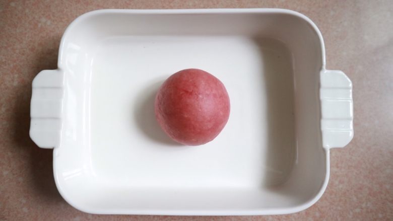 鲤鱼旗奶香小面包,一份红曲