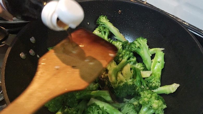 超满足便当(4),翻炒 加少许鱼露