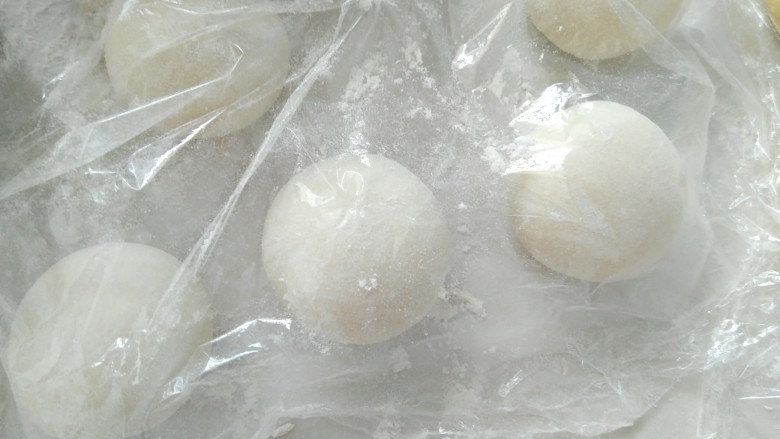 花样馒头,盖好保鲜膜,防止风干。