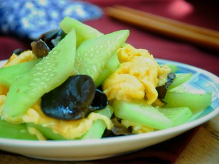 黄瓜炒鸡蛋