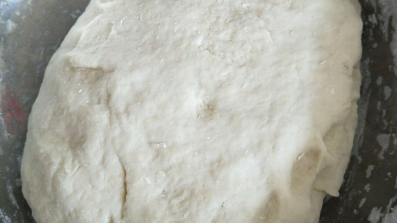 猪肉馅饼,<a style='color:red;display:inline-block;' href='/shicai/ 519'>面粉</a>跟水和面,不要太硬,软硬自己掌握