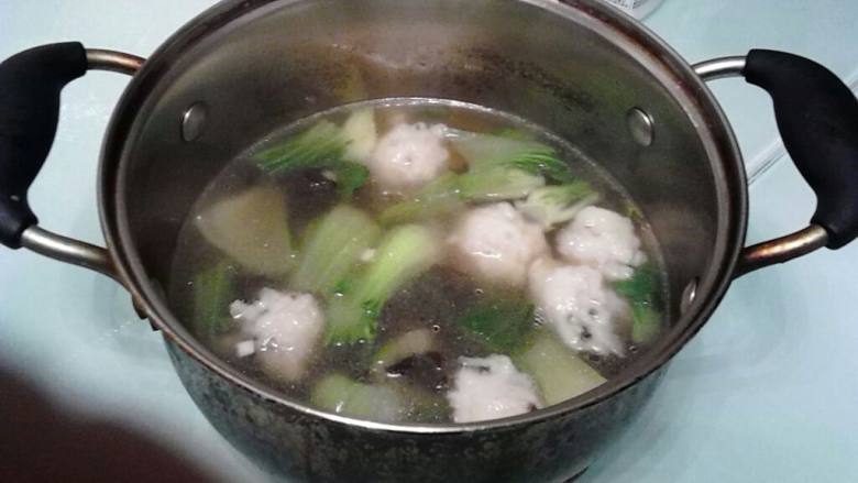 青菜木耳海参丸汤