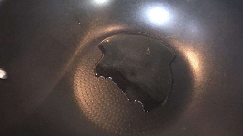超满足便当(8),锅内放油