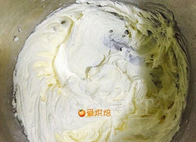 葱香曲奇,打至发白 体积膨大