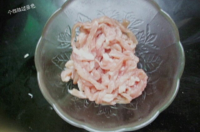 孜然肉丝,买来的<a style='color:red;display:inline-block;' href='/shicai/ 34349'>猪肉丝</a>,最好肥瘦都有