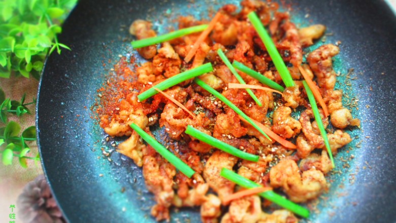 孜然肉丝,炸的肉丝,比炒的肉丝好吃多了