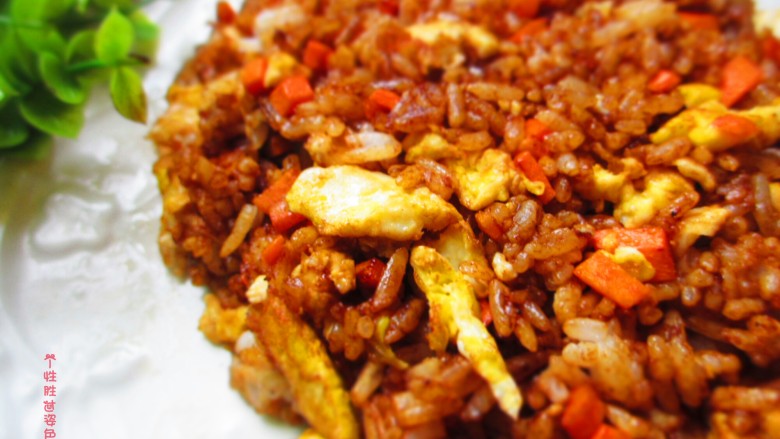 酱油炒饭,当做快手晚餐是很不错的选择