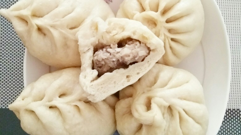 家常猪肉香菇包子