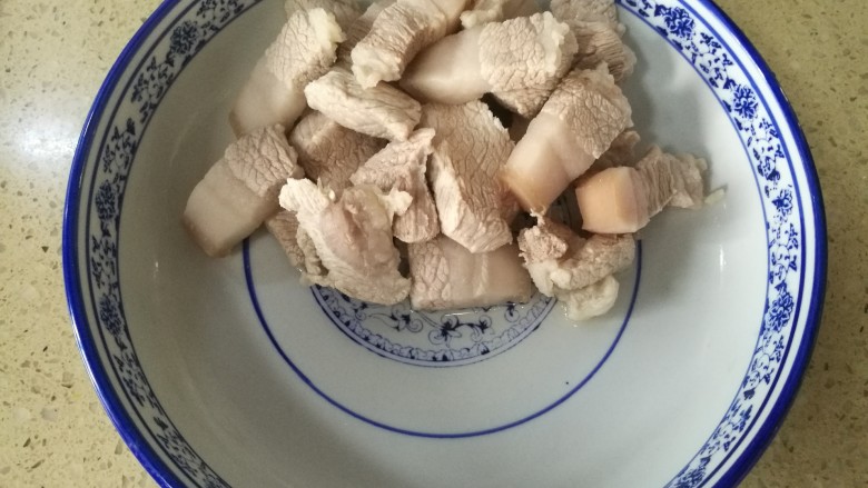 黄鳝烧肉,取出待用