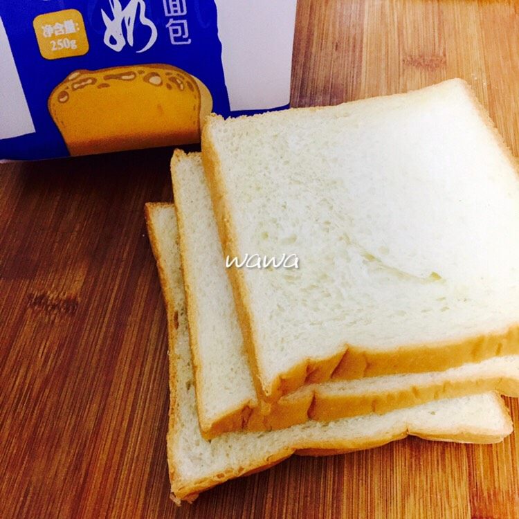 消灭剩余吐司—冰淇淋厚多士,吐司3片,不用去边,直接切条