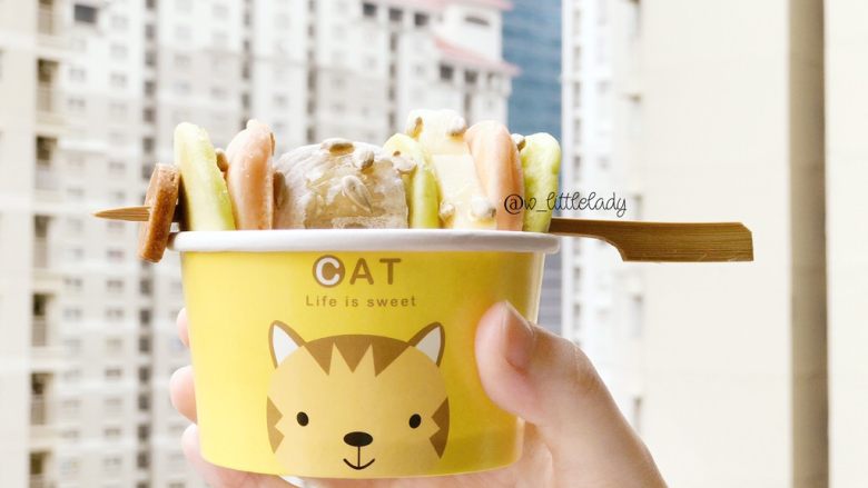 松饼串,可以把松饼串放在可爱的小盒子里。开始吃了!