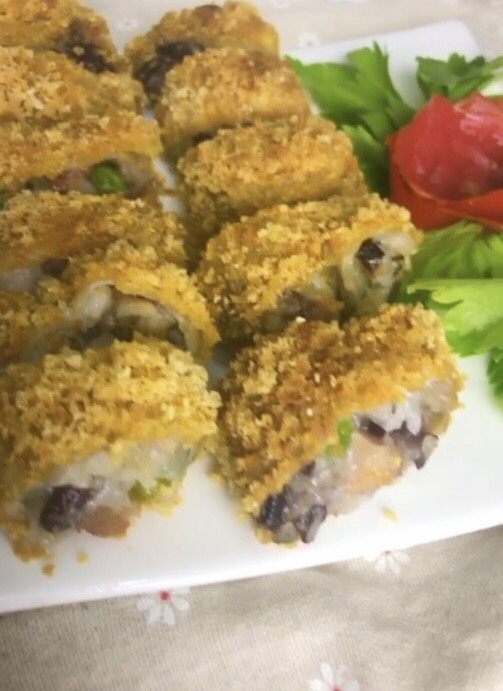 香酥肥肠卷,外酥内糯,好好享受。