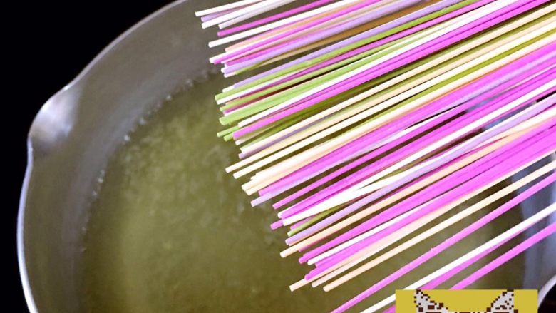 菌菇肉丝面,下面