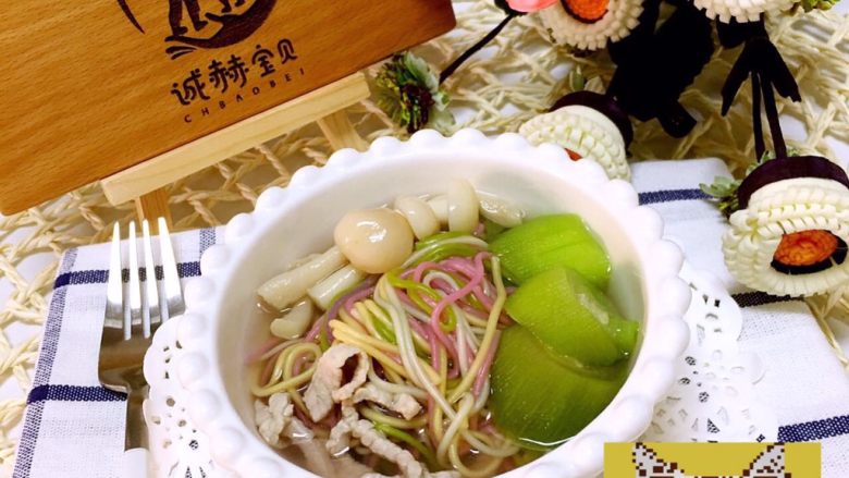 菌菇肉丝面,调味即可