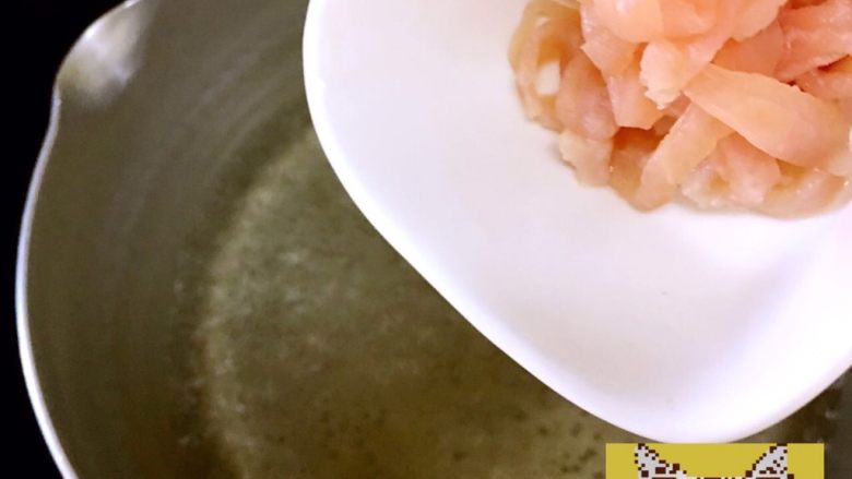 菌菇肉丝面,<a style='color:red;display:inline-block;' href='/shicai/ 4613'>肉丝</a>炒水