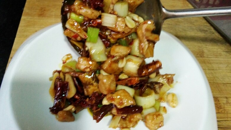 宫爆肉丁,成菜,起锅,😀