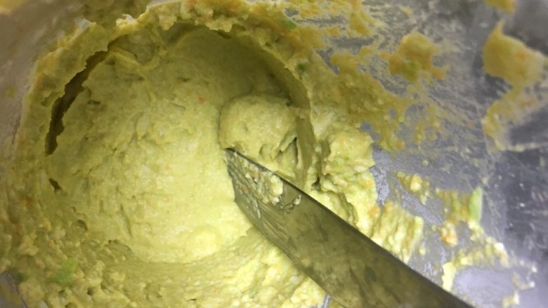 宝宝辅食～青豆鸡蛋三明治,打成泥状，无颗粒状态就好