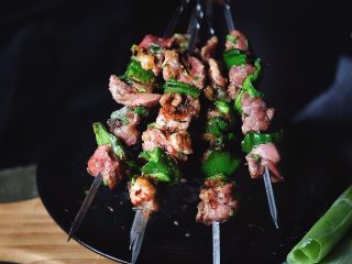 超好吃的烤肉配方 青椒烤羊肉/小羊排