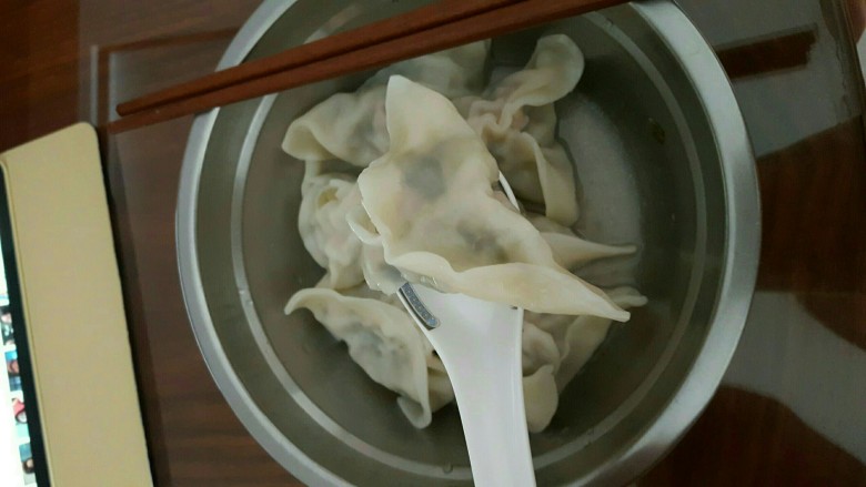 酸菜猪肉饺