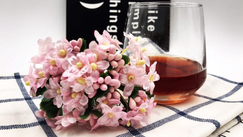 芬芳馥郁《玫瑰酒》【美酒篇】,小样,和我斗,怎么样?一杯干倒吧!