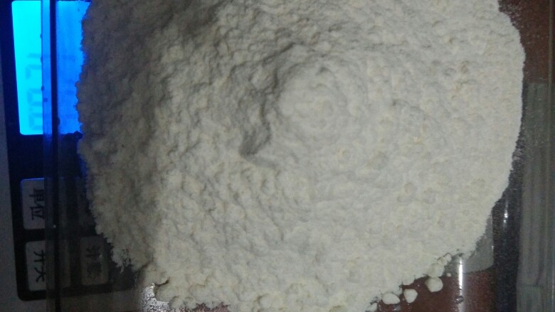 面包机做面包🍞(炒鸡简单的用料),加入125g面粉