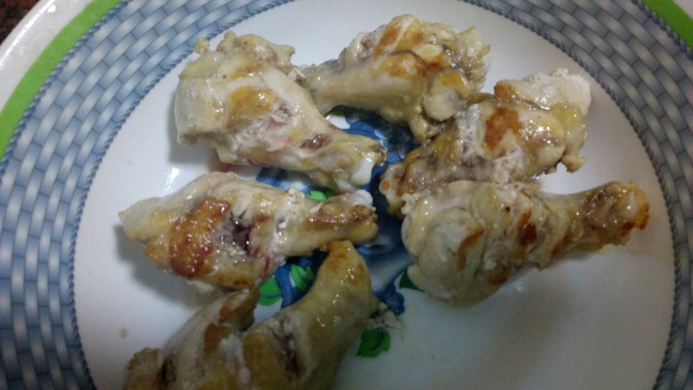 可乐鸡腿,煎起来差不多这样,这样吃起来完全不会油腻