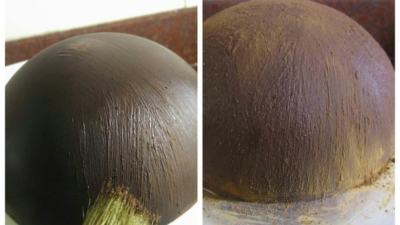 fluff棉花糖之我可能吃了个假椰子--冰凉青椰,空档时间做了这个,用硬毛刷把巧克力刷上去就行,再刷一层可可粉,简单……
