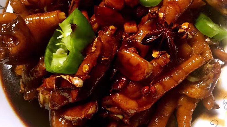 红烧甜辣鸡爪(秘制),收干汁装盘