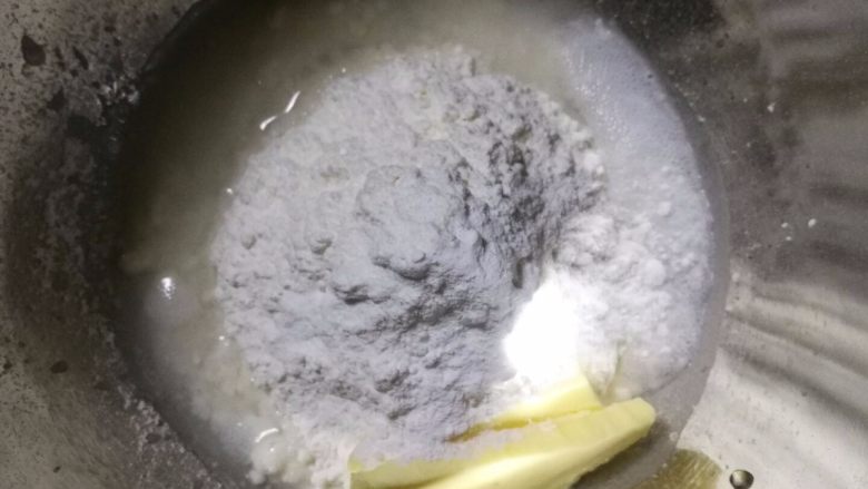 挤挤小面包-绿豆蛙表情包,二发的时候我们来制作绿豆蛙的眼睛,将欧克皮的所有用料混合