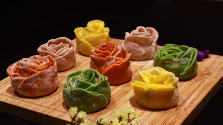 多色玫瑰花饺子