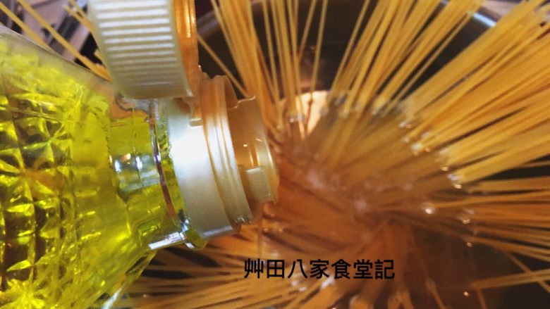 巧達義大利麵
(1鍋2吃),接著再倒入橄欖油續煮12分鐘