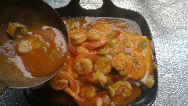 叮~一下,美味健康瘦身大菜出炉~,浇在豆腐上。