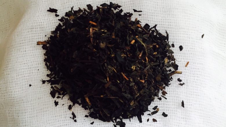 百香果茶,红茶用纱布包起来,自己制作一个茶包!或者买茶包!!我没买到