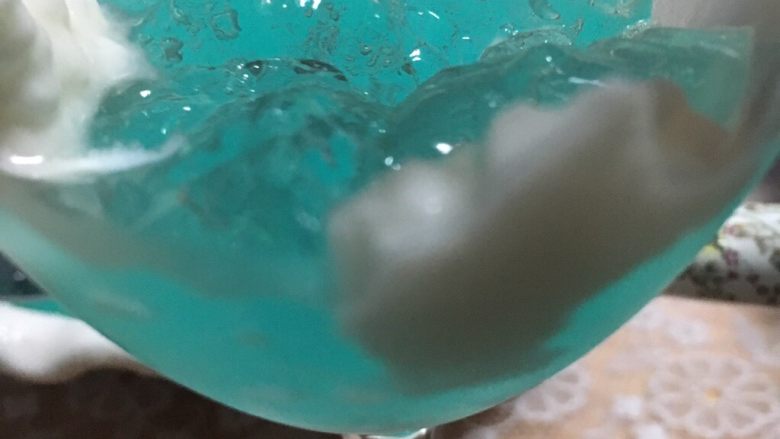 鸡尾酒冻,间隔一些,像云朵