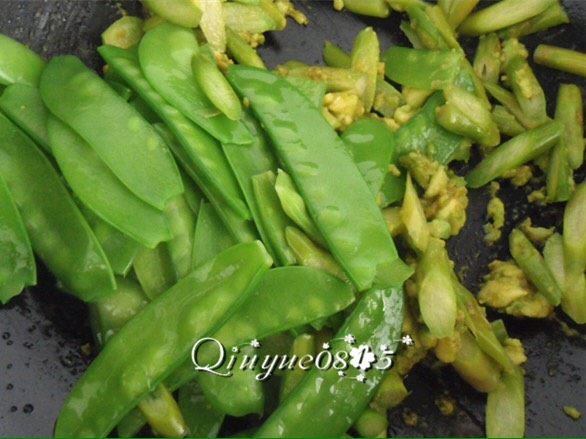 牛油果螺丝意面,放荷兰豆炒