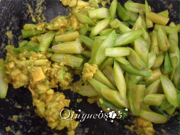 牛油果螺丝意面,放芦笋炒