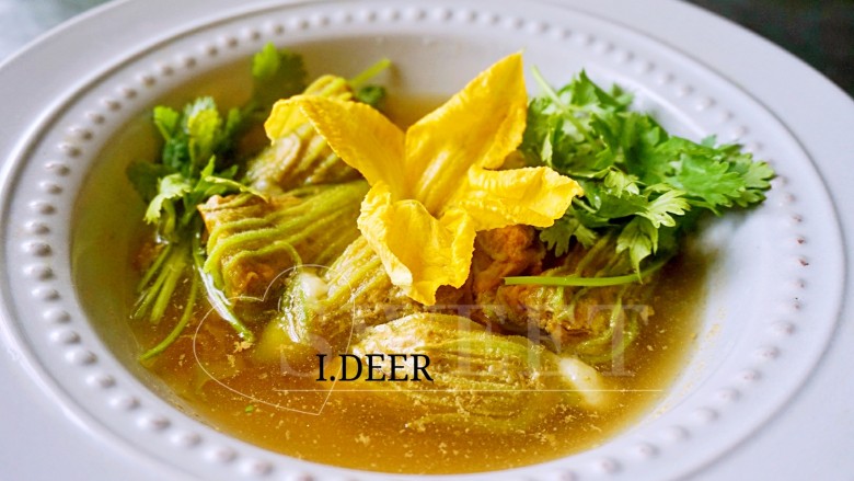 <span style="color:red">南瓜</span><span style="color:red">花</span><span style="color:red">酿</span>肉